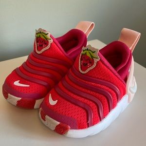 Nike baby shoes NWOT